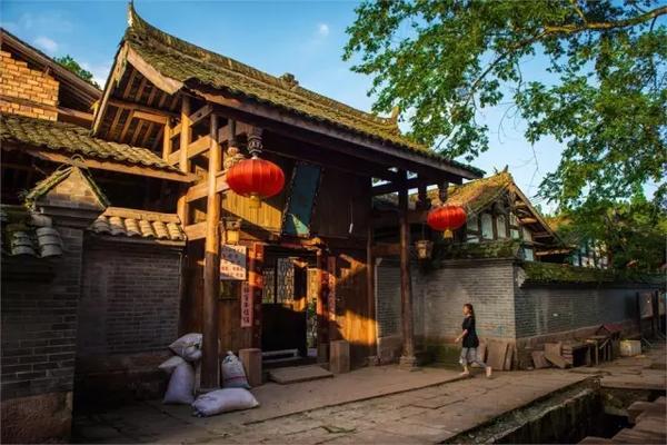 我的整容手术失败了好想去韩国修复！不知道那个医院好！